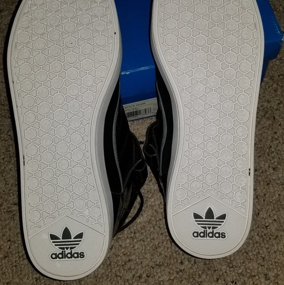 HOT - Picture 3 of 7